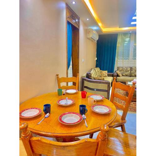 Comfort 2 steps Side Sea view serviced apartment near montaza palace and Easy access to all Sites è AC ,WIFI, Security