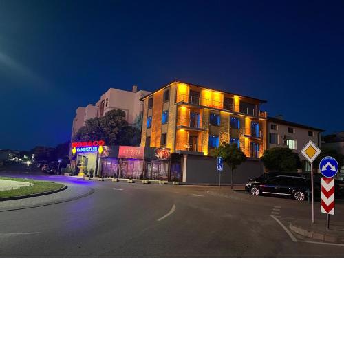 Complex MONACO HOTEL & CASINO