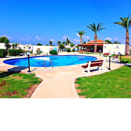 Coral Bay Apartment - Prime Tourist Location