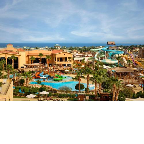 Coral Sea Aqua Club Resort
