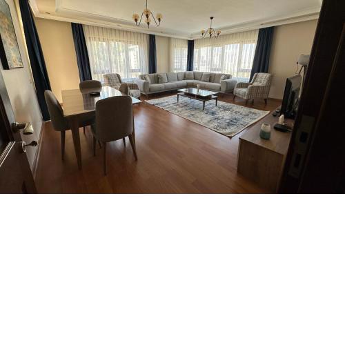 Corner luxury suit