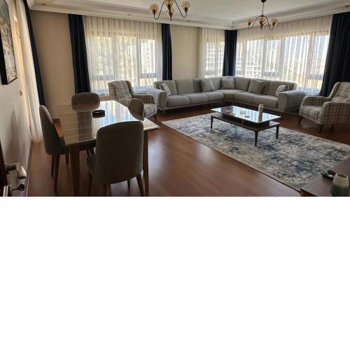 Corner luxury suit