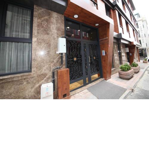 Corner Suite