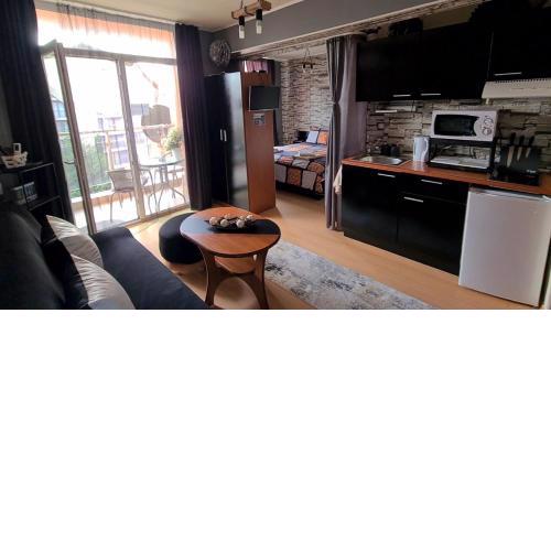 Cosy and Spacious Home 'Studio 67'