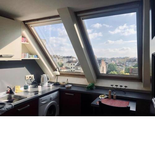 Cosy Rooftop In Center