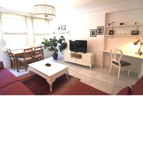 Cozy 1-bdr Apartment In Cihangir Neighborhood