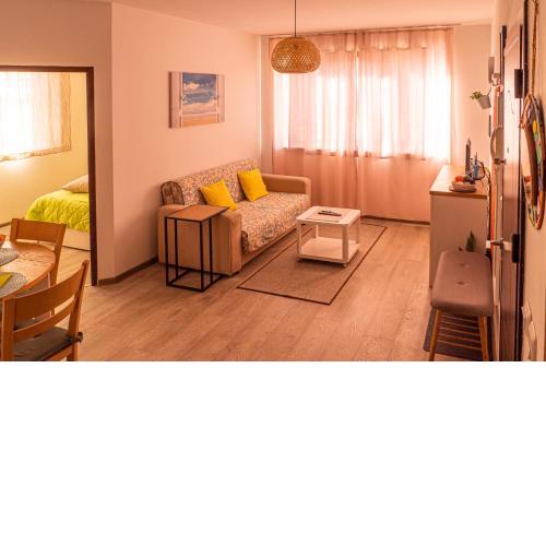 Cozy 1-bedroom apartment 5 min from the beach