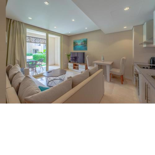 Cozy 1-Bedroom Apartment in Mangroovy, El Gouna. Private terrace, garden and pool access