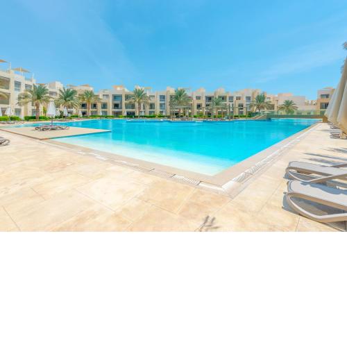 Cozy 1BR Apartment in Mangroovy with pool