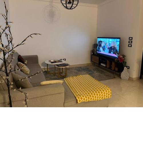Cozy 2BR Apartment in Maadi