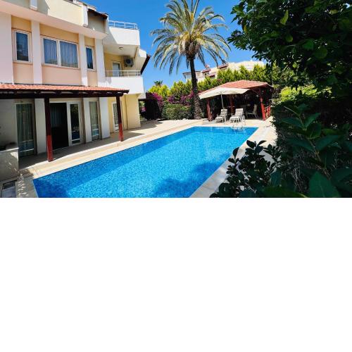 Cozy 4BR villa with Pool in KadriyeBelek