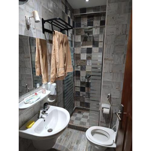 Cozy apartment, close to Orange beach and Sheraton Street