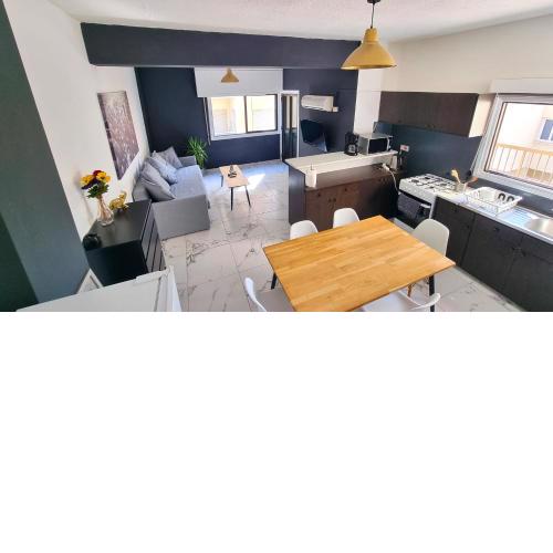 Cozy Beach Apt / Near Airport + 100Mbit internet + Netflix