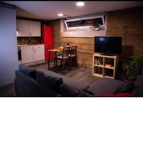 Cozy Central Apartment