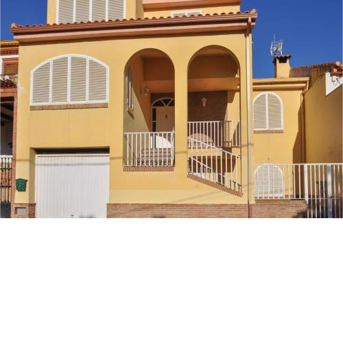 Cozy Home In Olivares With Outdoor Swimming Pool