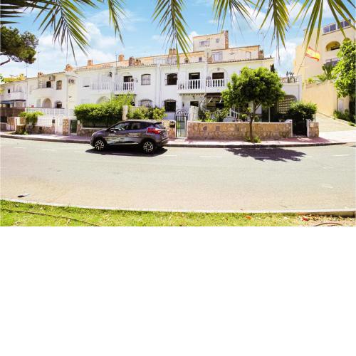 Cozy Home In Orihuela Costa With Kitchen