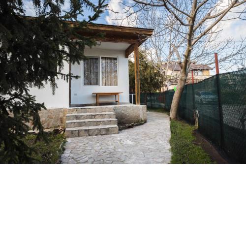 Cozy House with Free parking