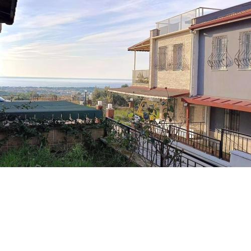 Cozy house with sea view&garden