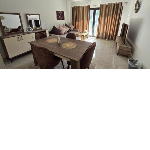 Cozy master room with AC