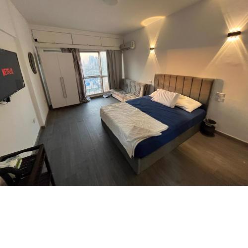 Cozy Room overlooking Cairo