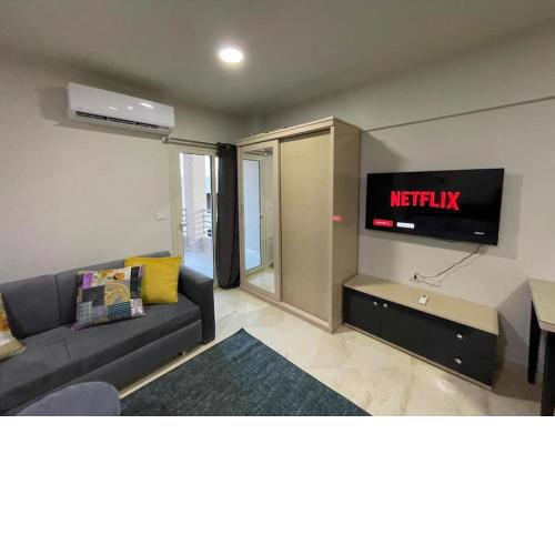 Cozy Studio With Private Beach !