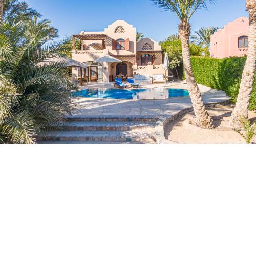 Cozy villa with private pool in Upper Nubia