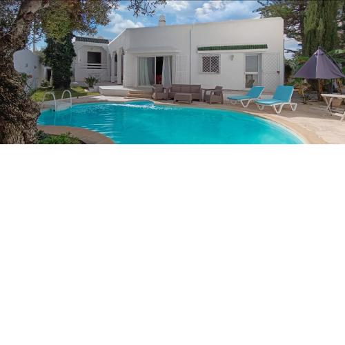 Dalton's Villa with Pool