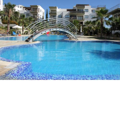 Danaos Pool View