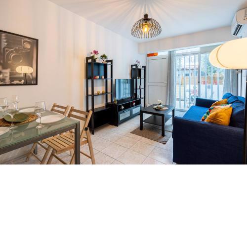 Day-Sea 2-Bedroom Apartment in Oroklini