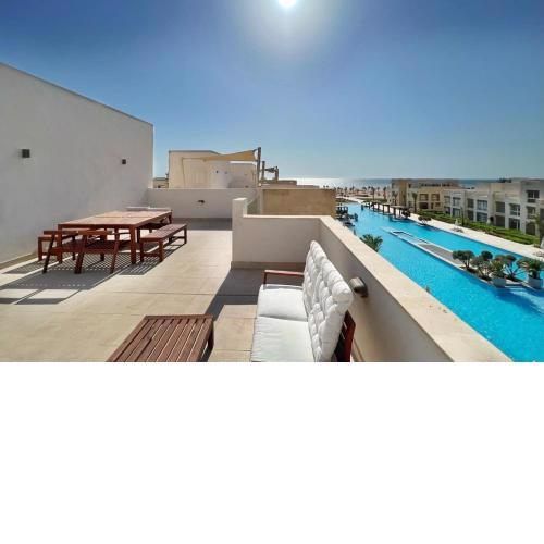 Dazzling 2 BDR w Rooftop Mangroovy Free Pool & Beach Access