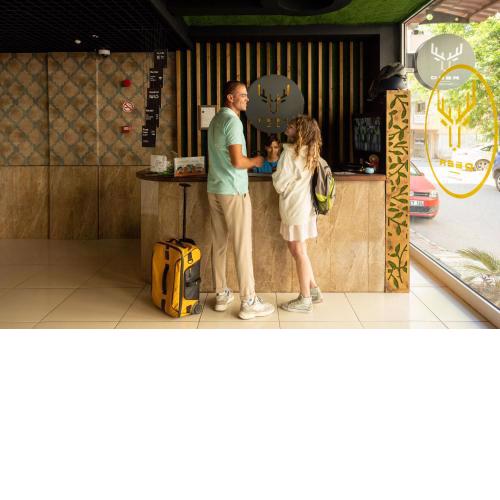 Deer Hostel & Hotel