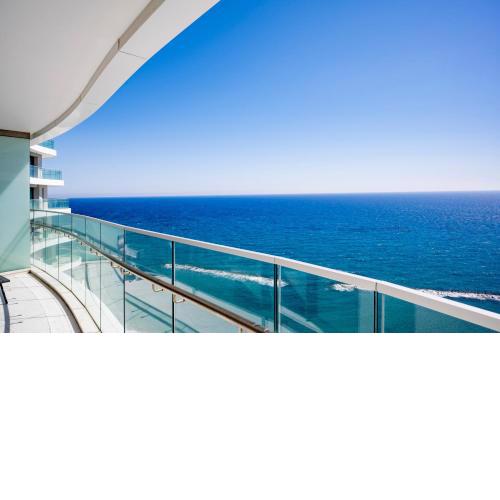 Del Mar Beachfront 3 Bedroom 'C' Residence