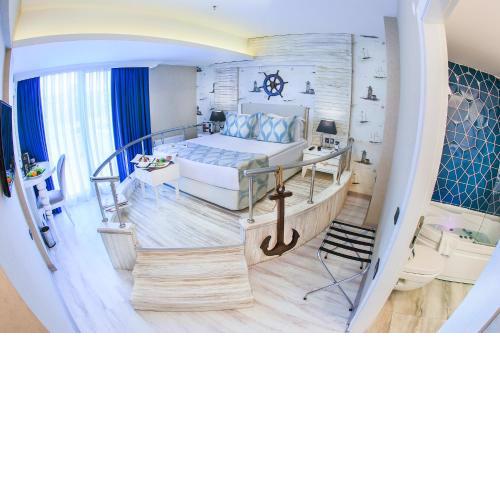 Demonti Hotel