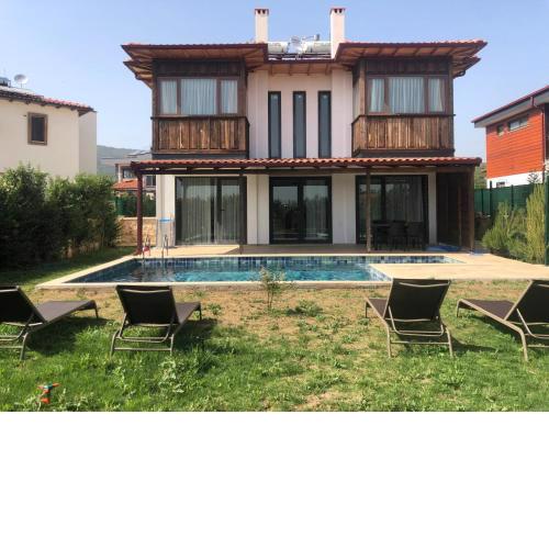Derya Beach Agullu Villa 5