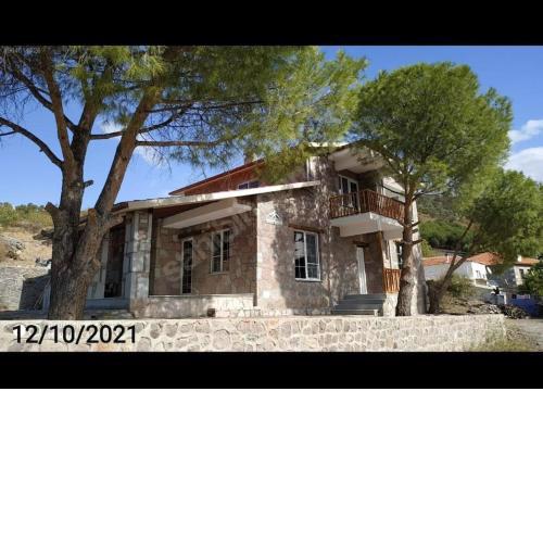 Dikili - kıroba çamlı konak taş villa