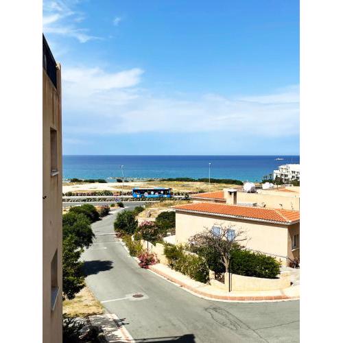 Direct Sea View & Quality Bed - Kings Palace 1 bed