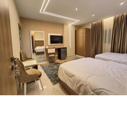 Discover pyramids inn