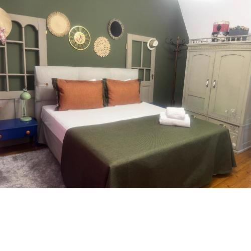 Diva Kapana 2BDR Apartment with parking