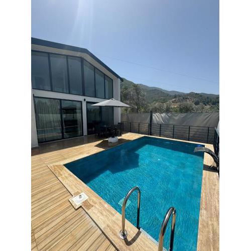 Doga icerisinde luks villa