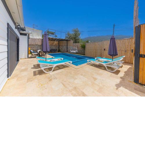 Doğa İçinde Havuzlu Lüks Villa Maya