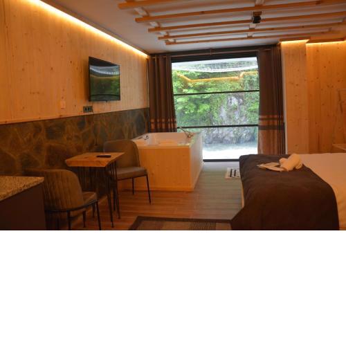 DOĞAL SUİT BUNGALOV