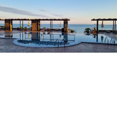 Dolce Vita II Waterfront Aura Sea View Luxury Apartament