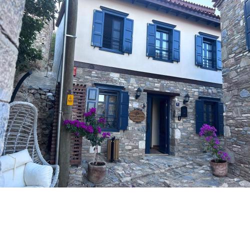 Domatia Stone Hotel