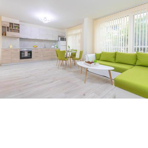 Domus Apartments Grand