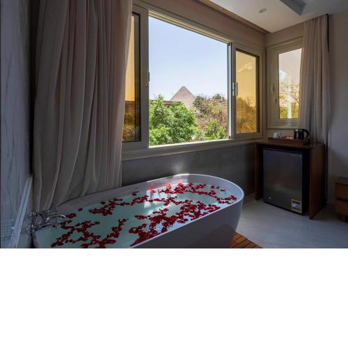 Dream Inn Pyramids View