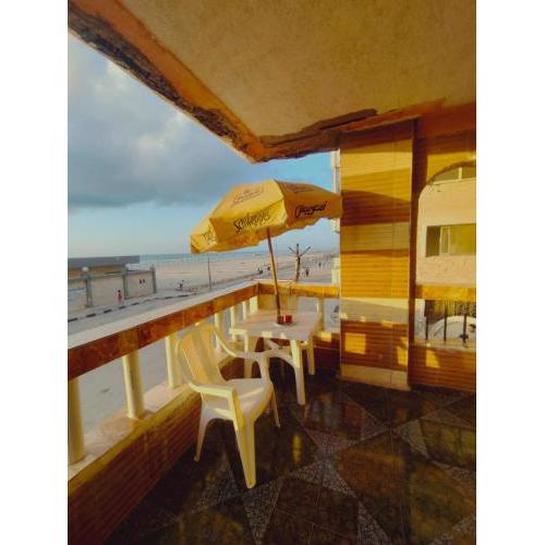 Dream Seaside Apartment Direct Beach Access and Stunning Beach View