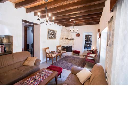 DROUSHIA CORNER HOUSE