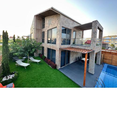 DrVillaSuits Casa Riva