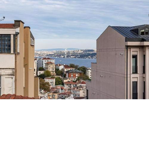 Duplex Penthouse Wparking 3bd2bath Views! #340
