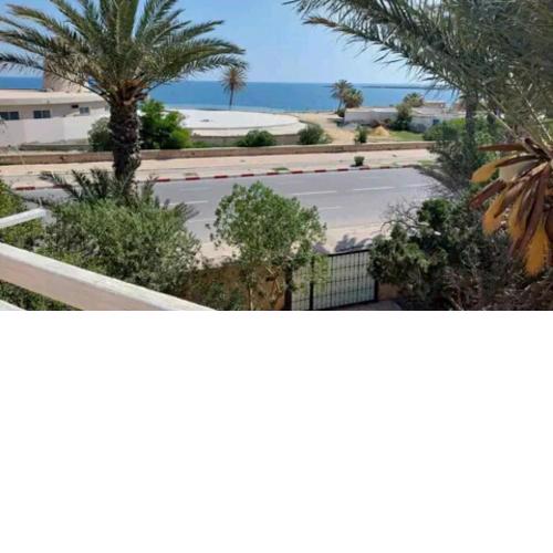 Duplex pied dans l'eau avec magnifique vue sur mer